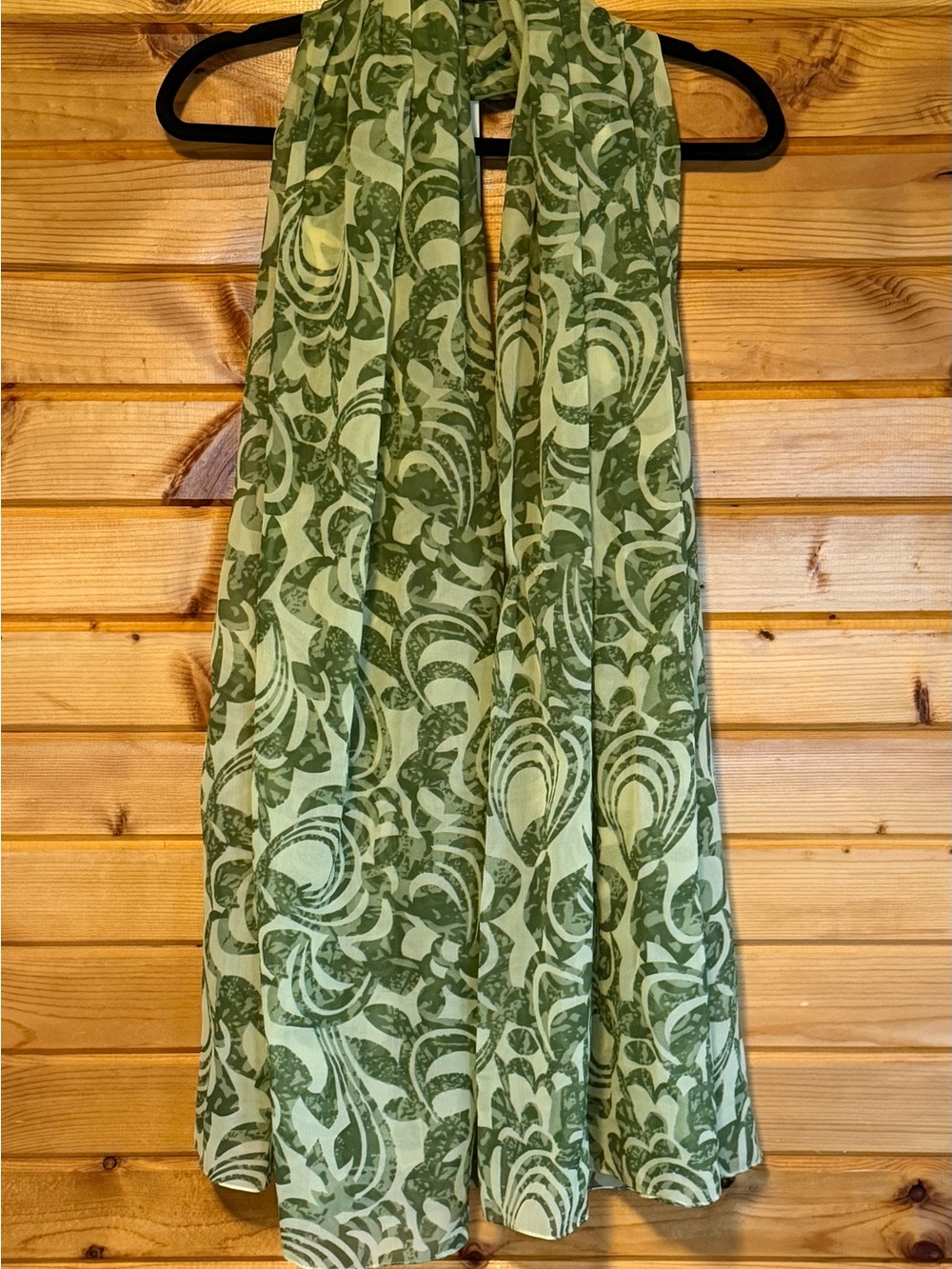 Large Lightweight Green Patterned Wrap